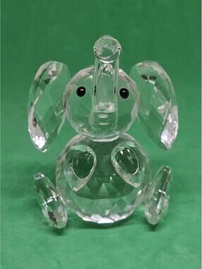 Cut Crystal Prism Seated Elephant Figurine Tchotchkes Trinket Decor Glass 3 1/2"